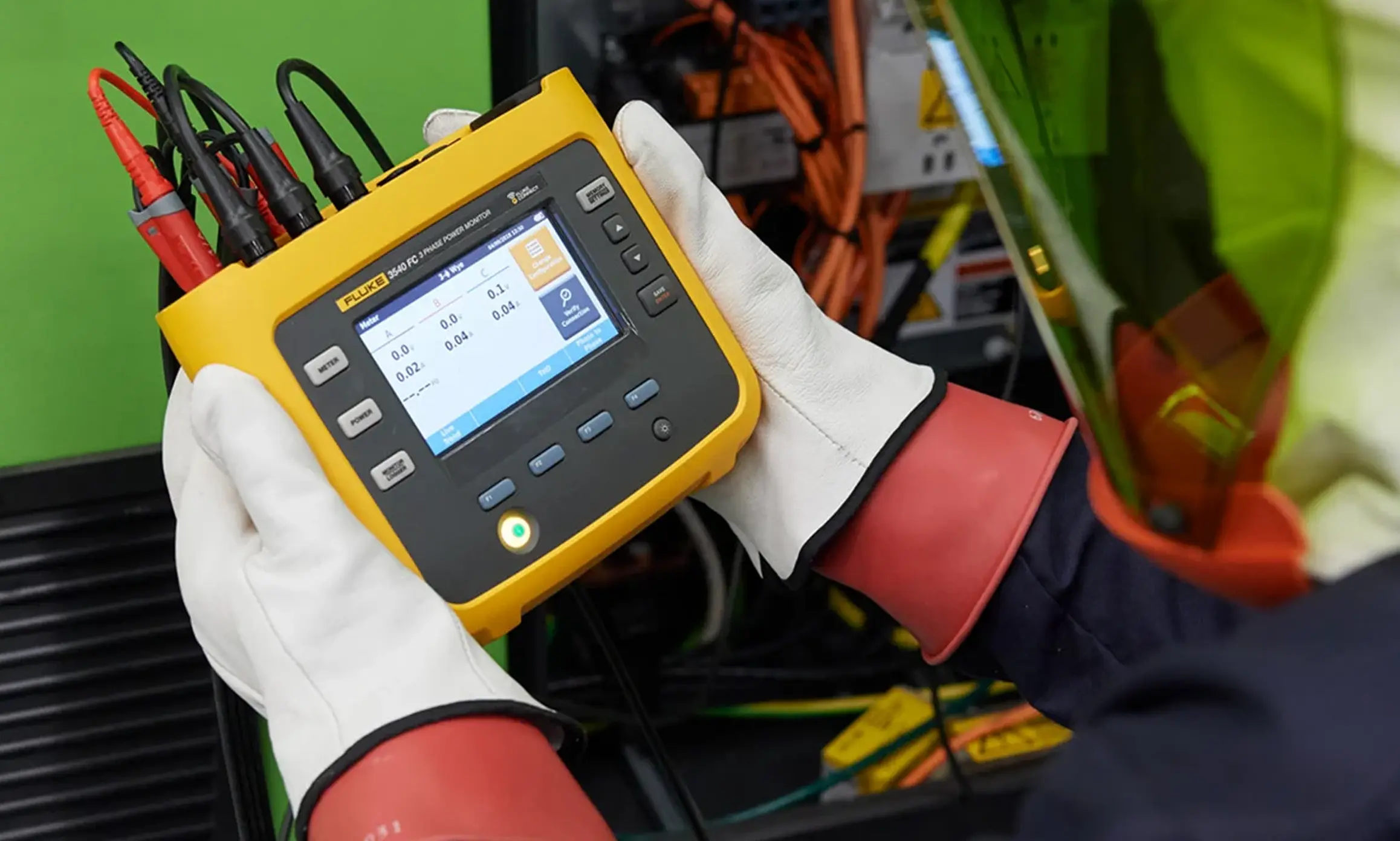Pruftechnik device in use